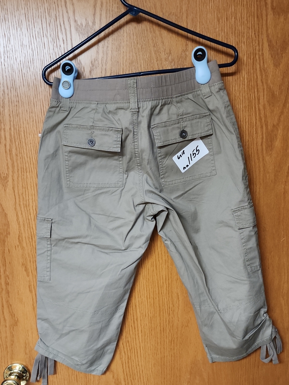 Sonoma Khaki Cargo Capri Pants womens 6x18 nwot number 1155
